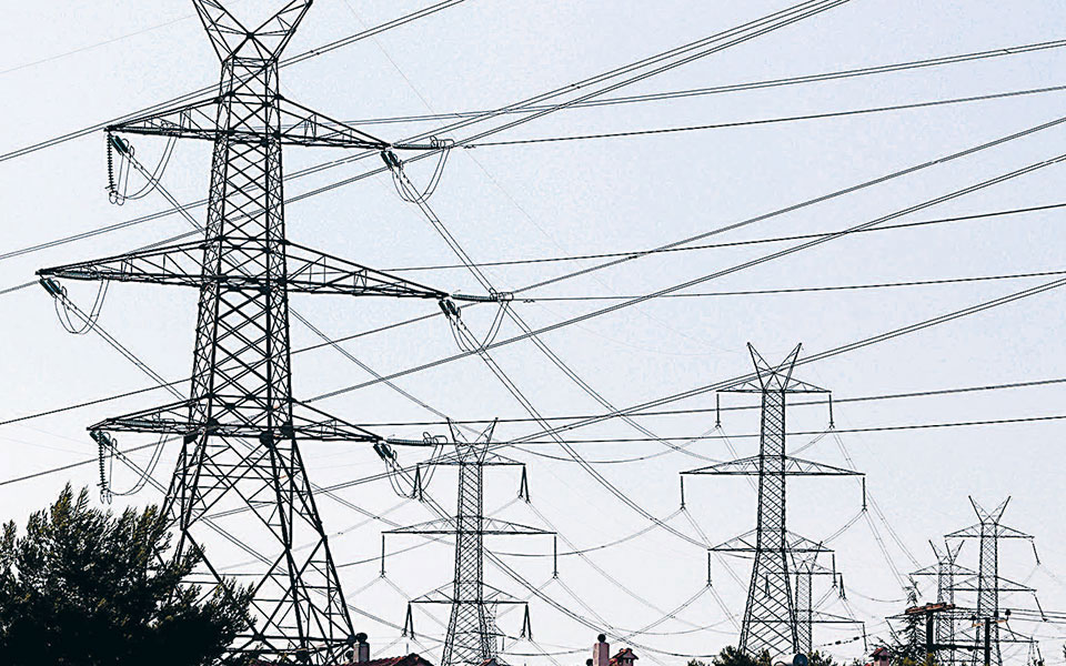 φωτιές-αποκαθίσταται-η-ηλεκτροδότησ-561467704