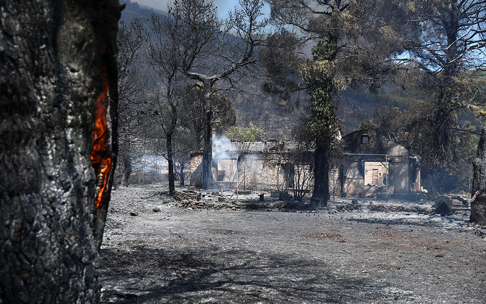 φωτιές-μάχη-για-κατάσβεση-και-επιφυλα-561468541