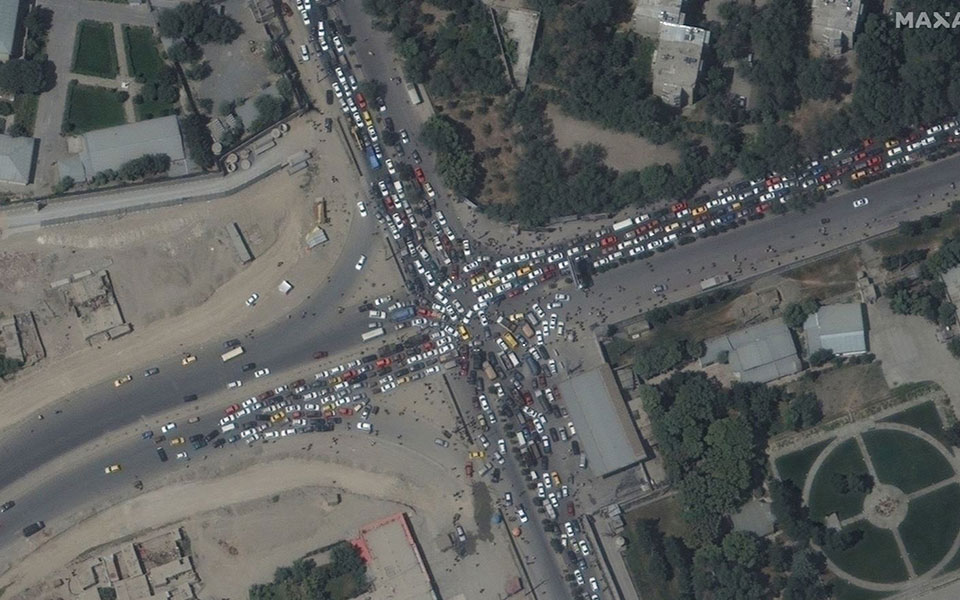 Το χάος της Καμπούλ από δορυφόρο-1