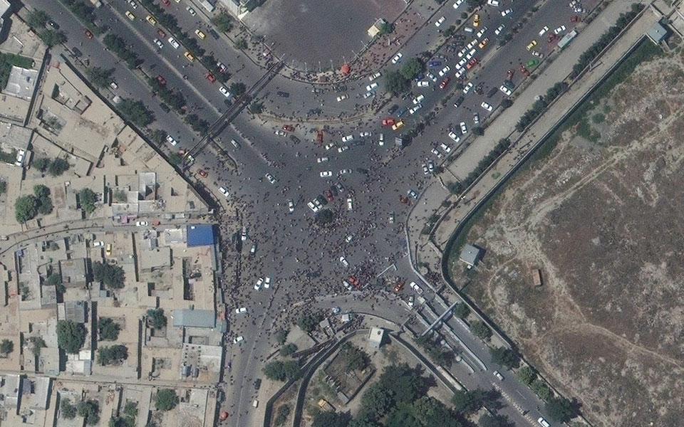 Το χάος της Καμπούλ από δορυφόρο-3