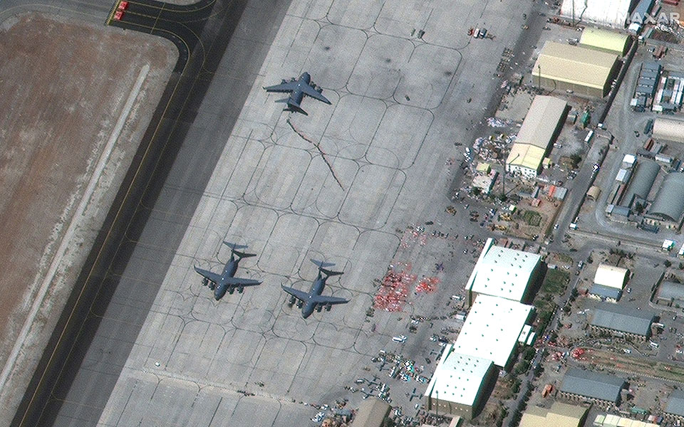 αεροδρόμιο-καμπούλ-στους-79-οι-αφγανοί-561477352