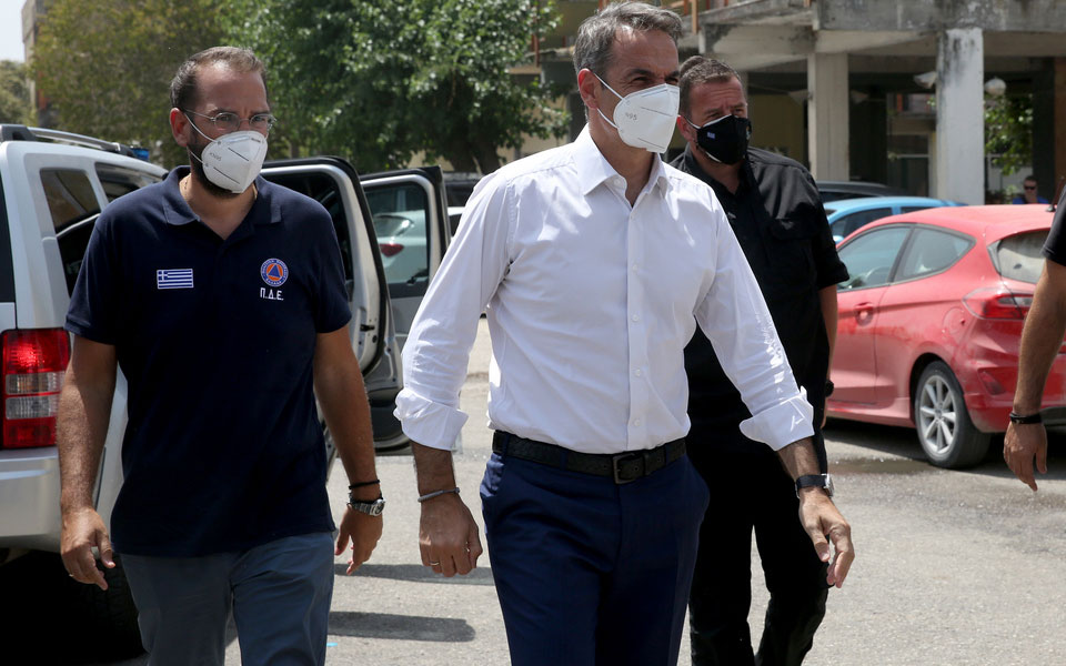 μητσοτάκης-οι-πολίτες-που-είδαν-τα-σπί-561458377