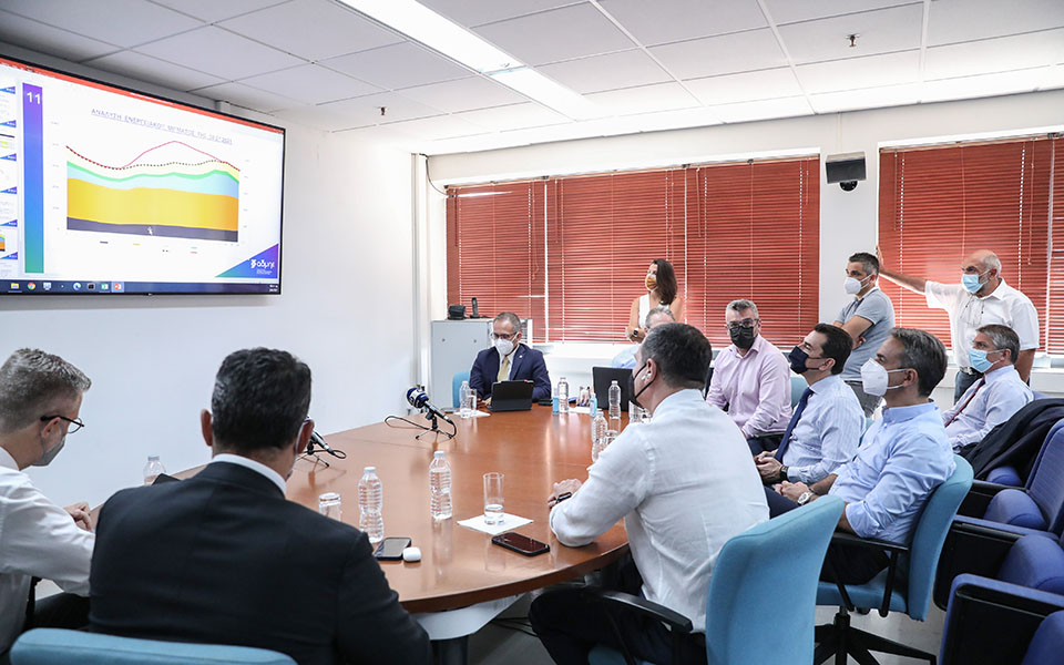 Κυρ. Μητσοτάκης: Ο χειρότερος καύσωνας από το 1987 – Να περιορίσουν οι καταναλωτές τη ζήτηση τις ώρες αιχμής-2