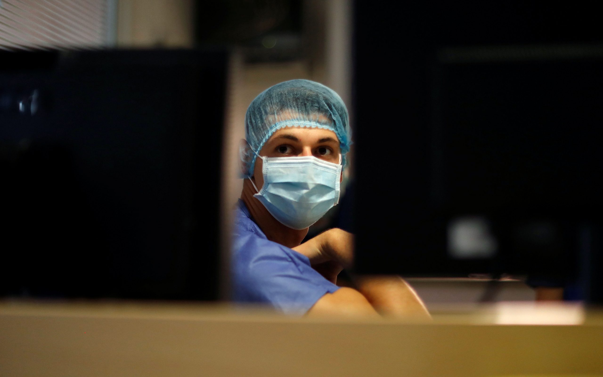 χατζηδάκης-επ-αόριστον-αναστολή-σε-561455275