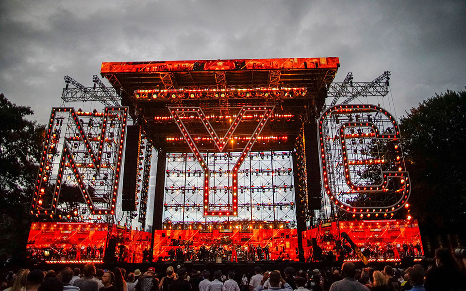 νέα-υόρκη-διακόπηκε-συναυλία-λόγω-της-561472582