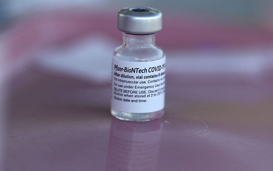 εμβόλιο-pfizer-το-cdc-το-συνέστησε-ομόφωνα-για-561479980