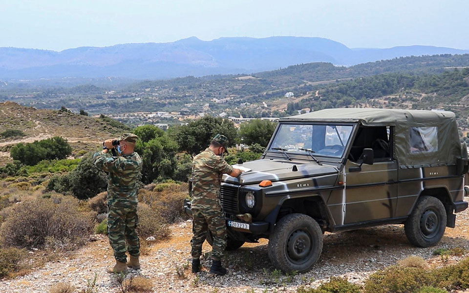 Βίντεο και φωτογραφίες από τις περιπολίες στρατού και αστυνομίας για την πρόληψη πυρκαγιών-1