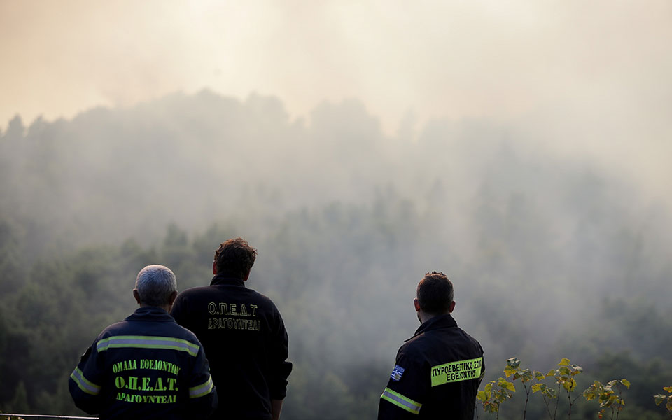 χαλκιδική-σε-ύφεση-η-πυρκαγιά-στη-φούρ-561464734