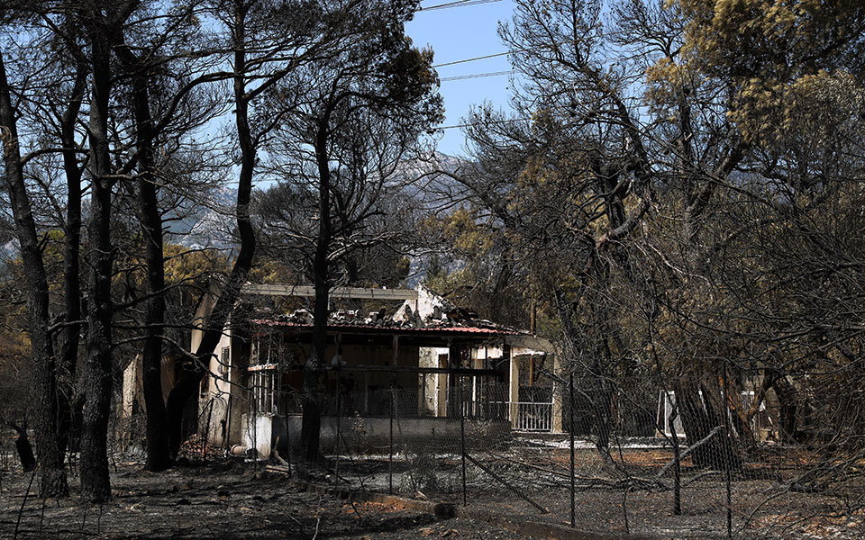φωτιές-στην-αττική-σε-εξέλιξη-οι-έλεγχ-561462445