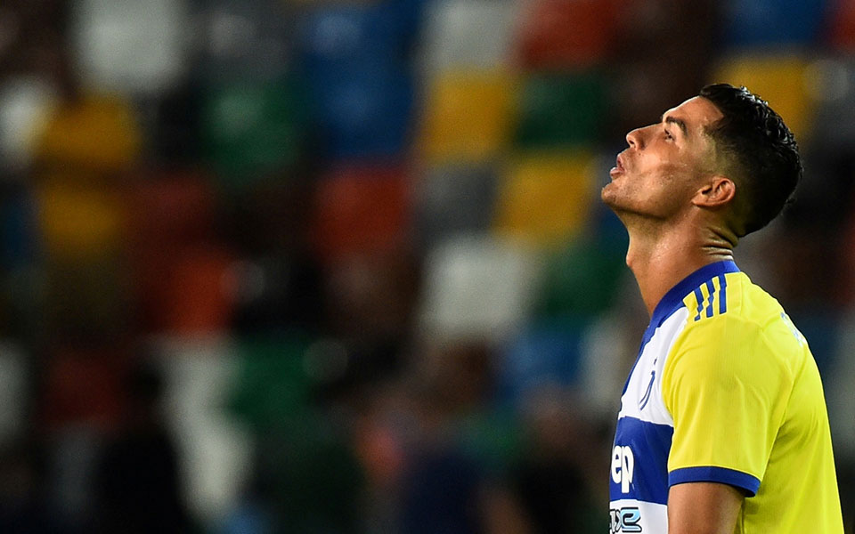 κριστιάνο-ρονάλντο-ετοιμάζει-βαλίτσ-561476911