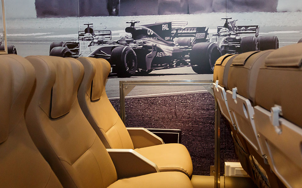 Στις Κυκλάδες με το ταχύπλοο των ρεκόρ-3