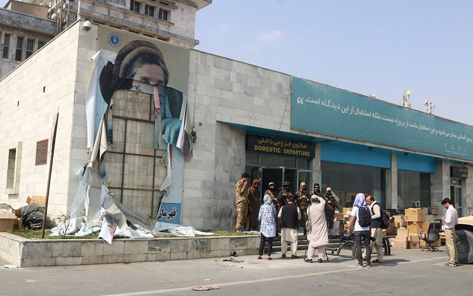 Αφγανιστάν: Οι Ταλιμπάν πανηγυρίζουν την νίκη τους (φωτογραφίες)-8