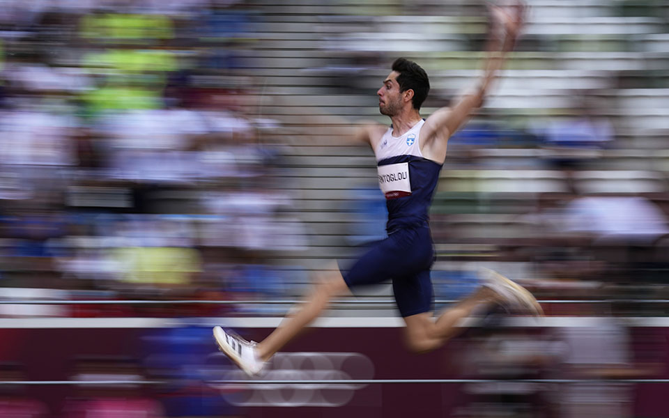 ολυμπιακοί-αγώνες-χρυσός-ολυμπιονίκ-561454186