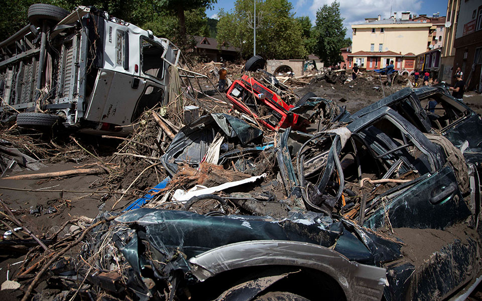 τουρκία-στους-31-οι-νεκροί-από-τις-πλημμ-561466144