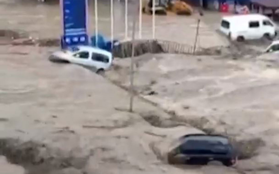 τουρκία-τέσσερις-νεκροί-και-ένας-αγνο-561464518