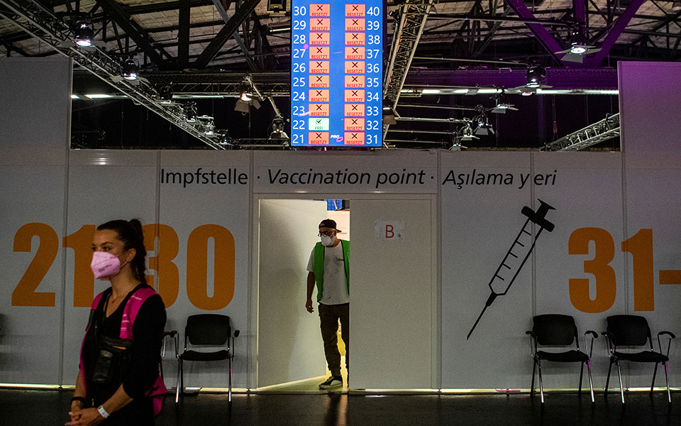 γερμανία-εγκρίθηκε-ο-εμβολιασμός-για-561467578