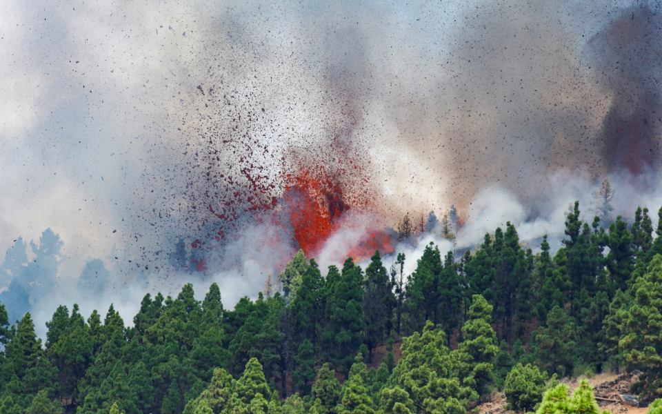 ισπανία-καρέ-καρέ-η-έκρηξη-ηφαιστείου-561504847