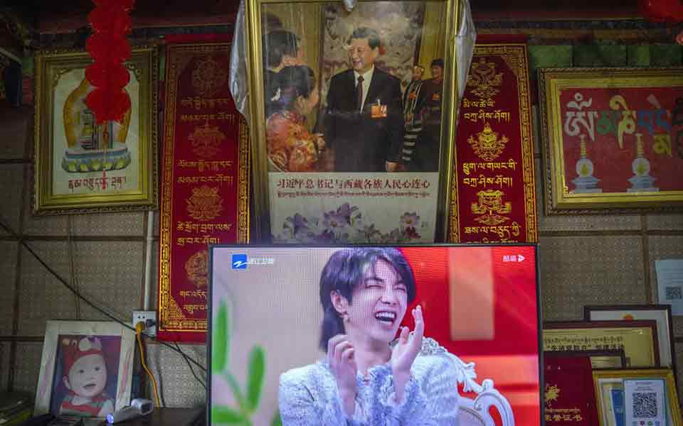 κίνα-το-πεκίνο-απαγορεύει-τους-θηλυπ-561484348