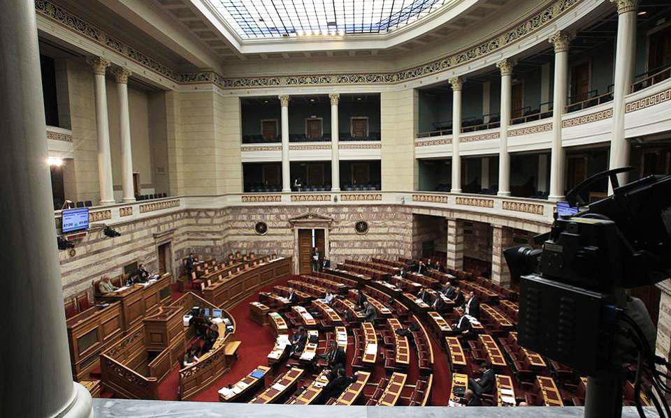 aνεβάζει-τους-τόνους-η-αντιπολίτευση-561497587