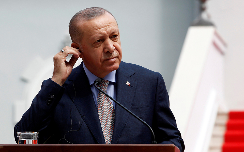 dw-το-μακρύ-χέρι-του-ερντογάν-στις-γερ-561506527