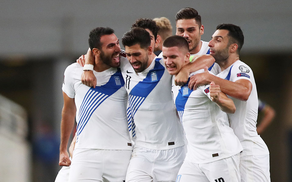 εθνική-ομάδα-από-το-ανάθεμα-στην-αποθέ-561495007