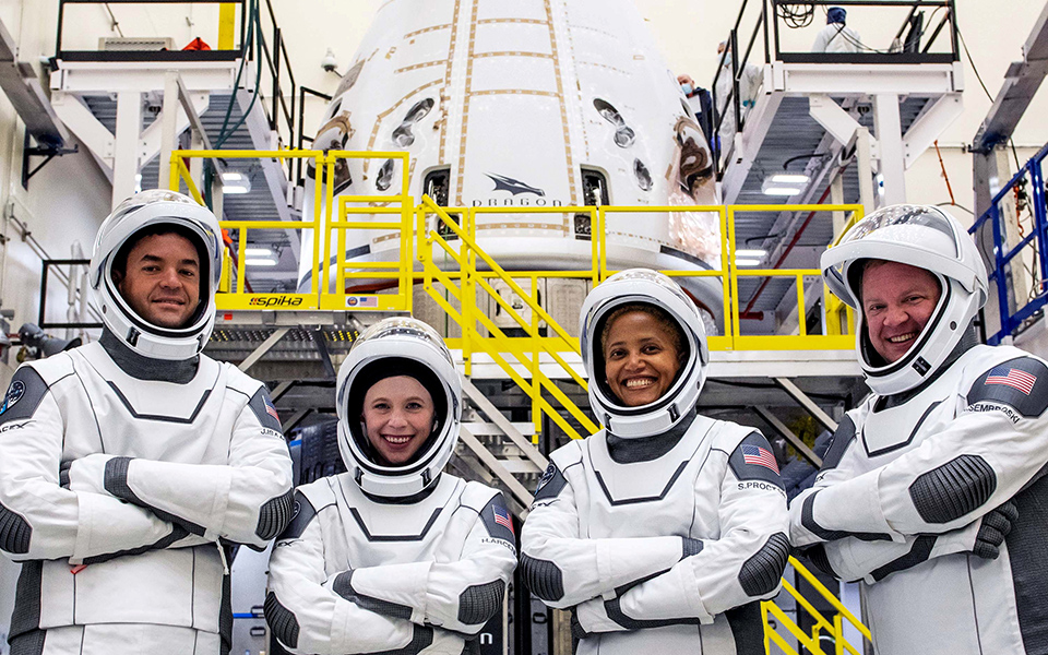 spacex-ποιοι-είναι-οι-τέσσερις-τουρίστες-561501370