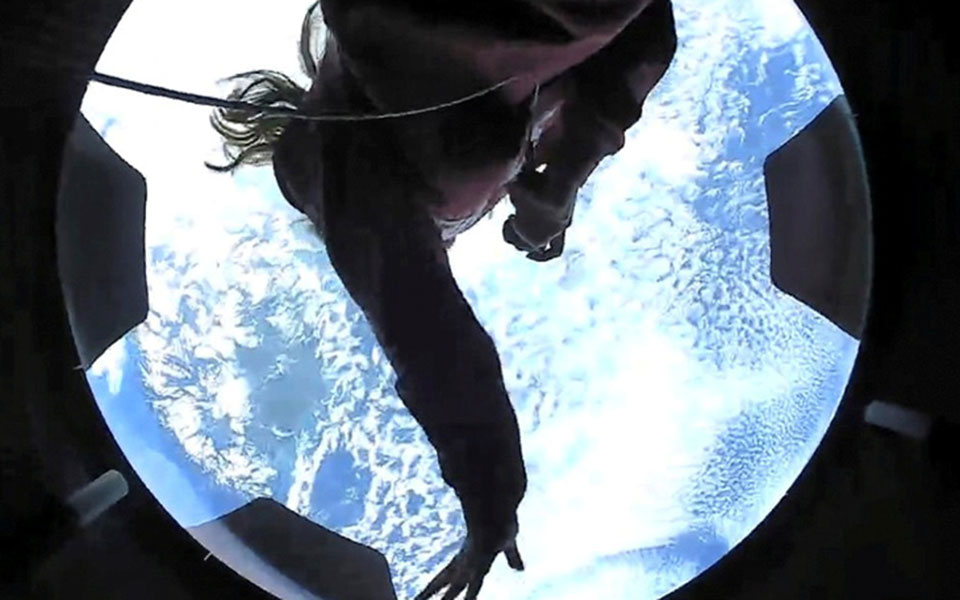 SpaceX: Oι τουρίστες του διαστήματος επέστρεψαν στη Γη-1