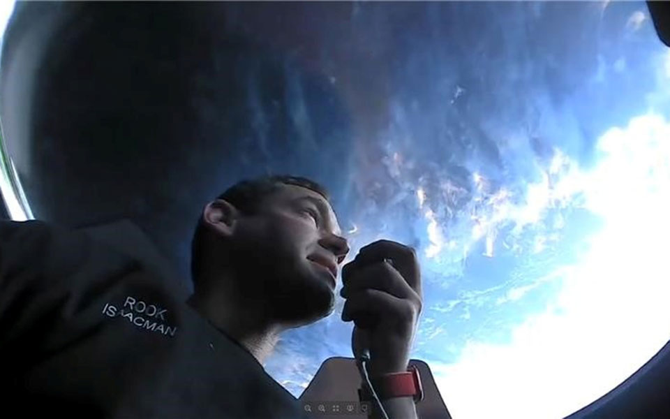 spacex-τρεις-μέρες-στο-διάστημα-πίτσα-μεσο-561504691