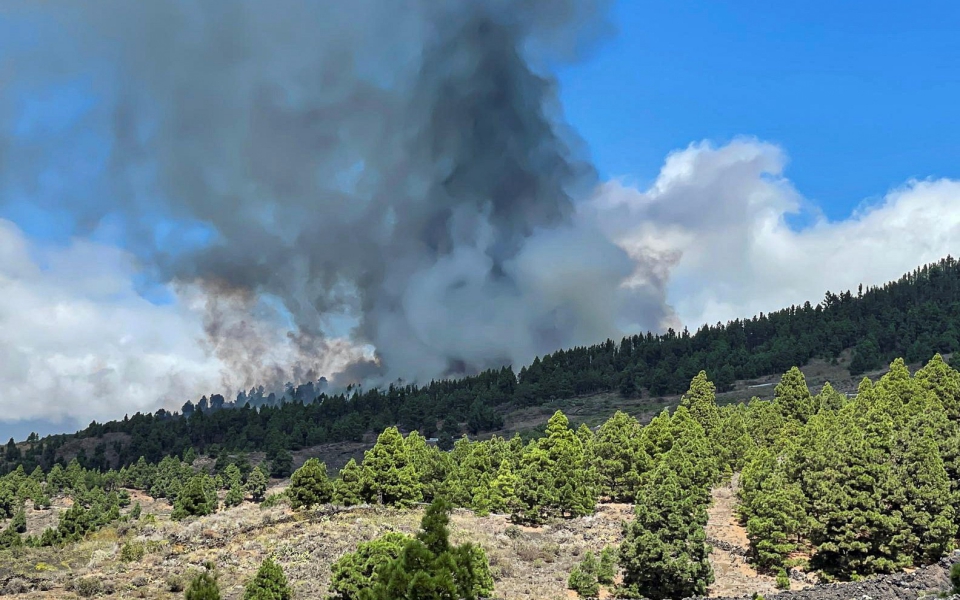 ισπανία-ανησυχία-για-έκρηξη-ηφαιστεί-561504799