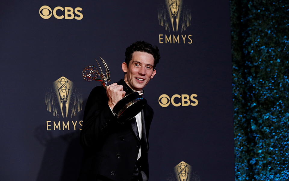 Βραβεία Έμμυ: Κυριαρχία του Netflix, σάρωσαν Crown και Queen’s Gambit-3