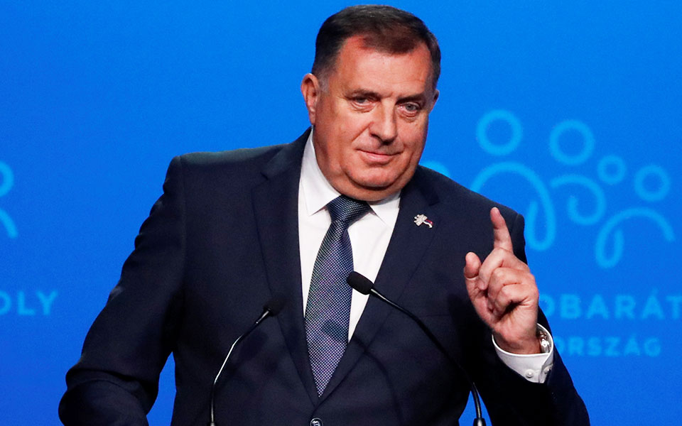 βράζει-το-κόσοβο-υπό-διάλυση-η-βοσνία-561516973