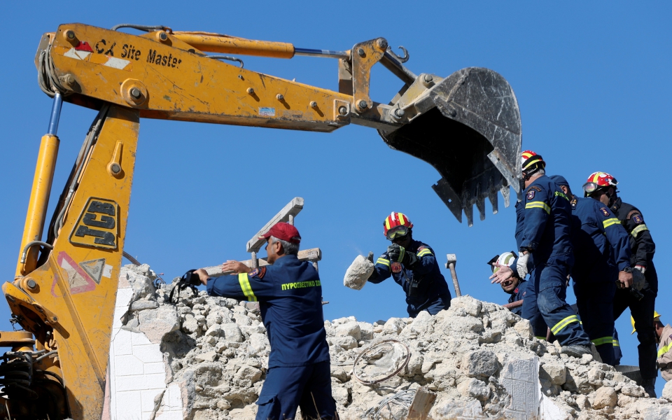 σεισμός-στην-κρήτη-c-130-με-στελέχη-της-εμα-561513937