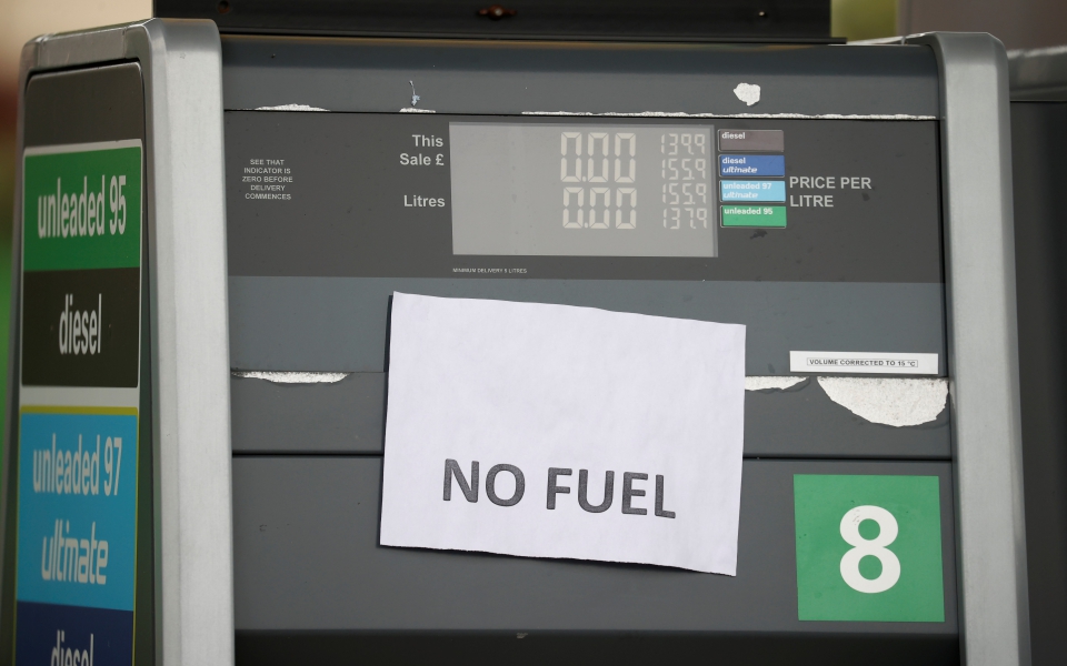 βρετανία-έκκληση-προς-τους-οδηγούς-να-561516340