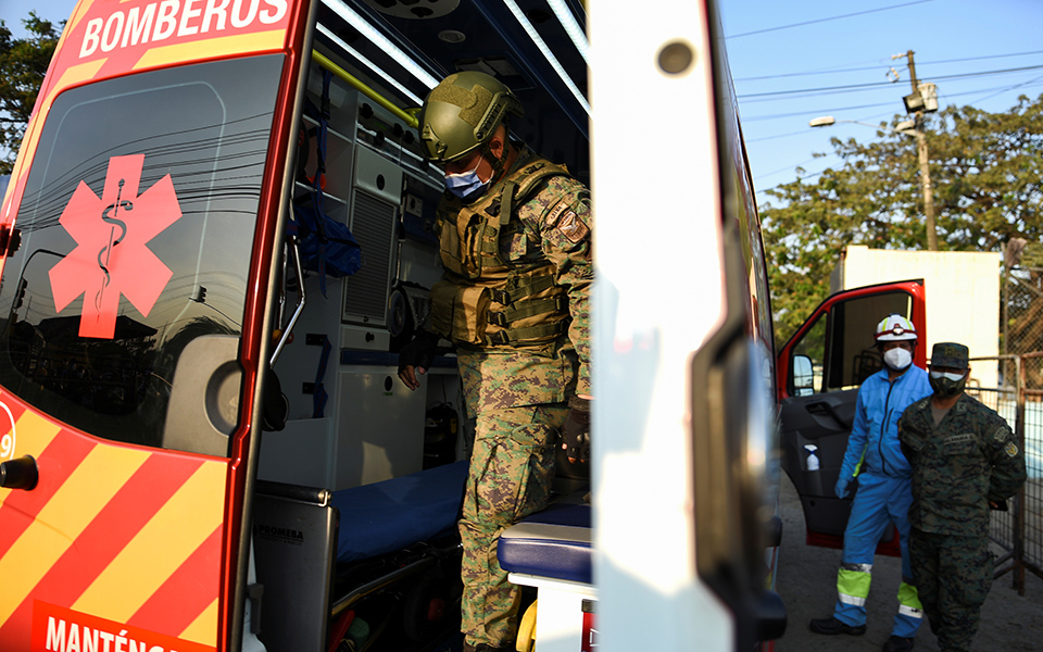 ισημερινός-δεκάδες-νεκροί-σε-ταραχές-561518209