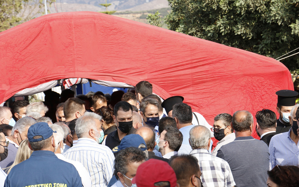 Σεισμός στην Κρήτη: Στο Αρκαλοχώρι ο Κυρ. Μητσοτάκης-1