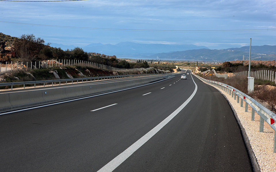 με-υψηλές-ταχύτητες-τρέχει-η-γεκ-τερνα-561486103