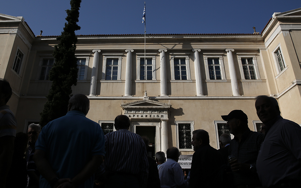 στε-όχι-σε-αίτημα-για-πάγωμα-υποχρεω-561482398