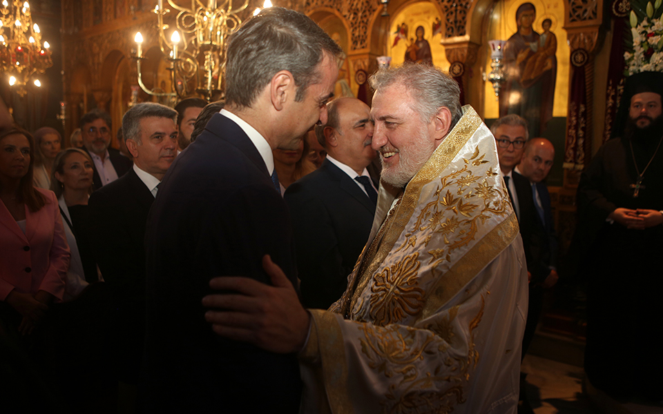 συνάντηση-μητσοτάκη-ελπιδοφόρου-τη-561507961