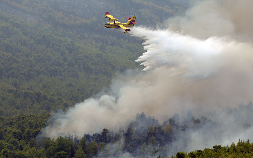 φωτιά-στις-ερυθρές-οριοθετήθηκε-το-μέ-561488419