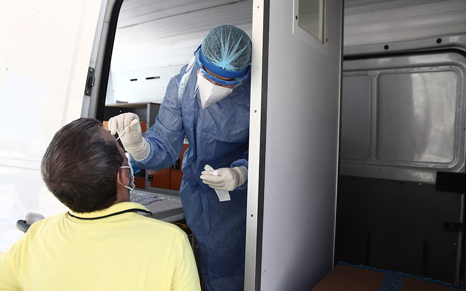 κορωνοϊός-η-μάχη-της-κρήτης-με-το-τέταρ-561486604