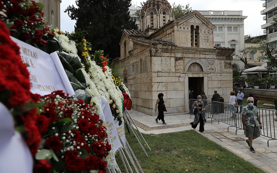 Μίκης Θεοδωράκης: Το τελευταίο αντίο στη Μητρόπολη-12