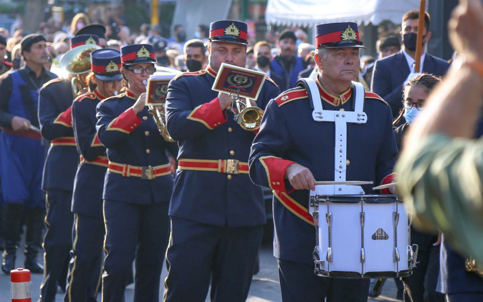 Μίκης Θεοδωράκης: Η Κρήτη αποχαιρετά τον σπουδαίο μουσικοσυνθέτη – Σε λαϊκό προσκύνημα στα Χανιά η σορός-3