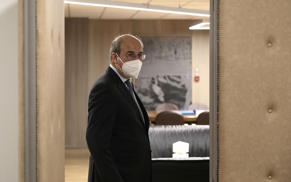 κ-χατζηδάκης-15-000-ευρώ-σε-4-000-νέους-για-δημι-561493288