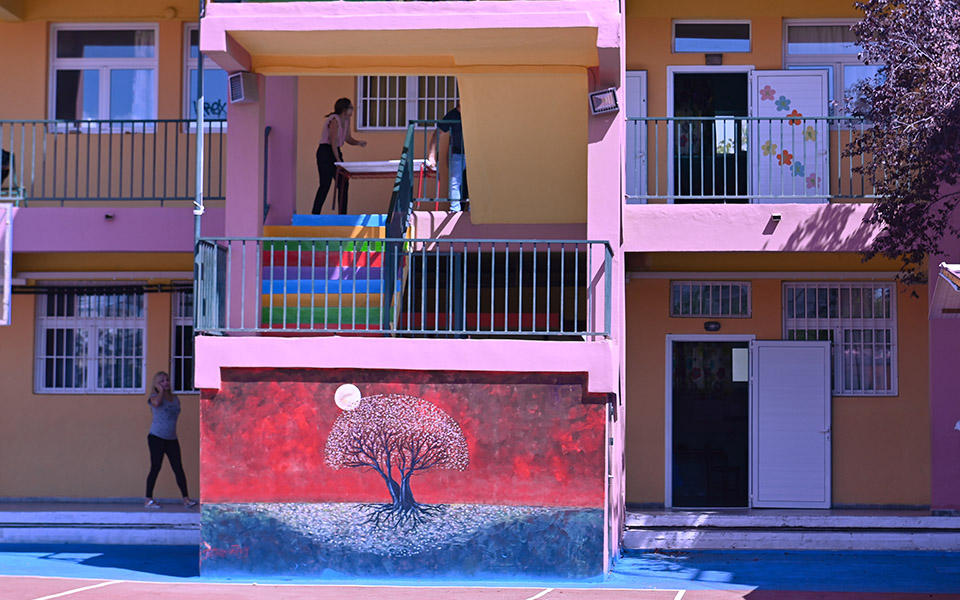 υπεσ-οι-σχολικές-καθαρίστριες-αυξήθη-561498538