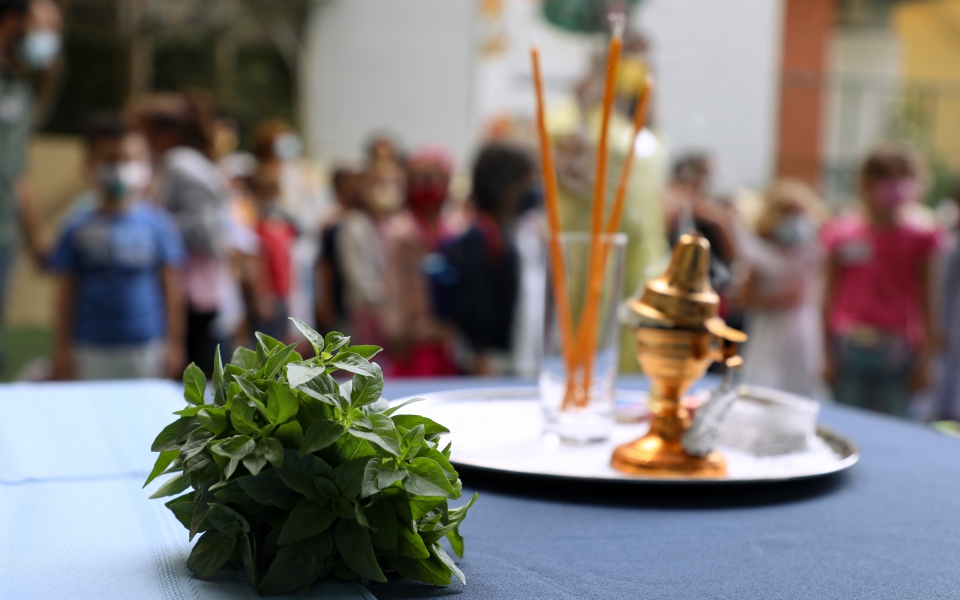 Με τον καθιερωμένο αγιασμό άρχισε η νέα σχολική χρονιά (φωτογραφίες)-1