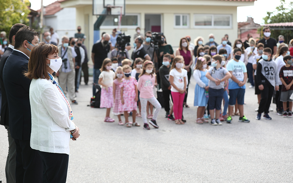 στο-δημοτικό-σχολείο-αγίας-άννας-η-κατ-561496867