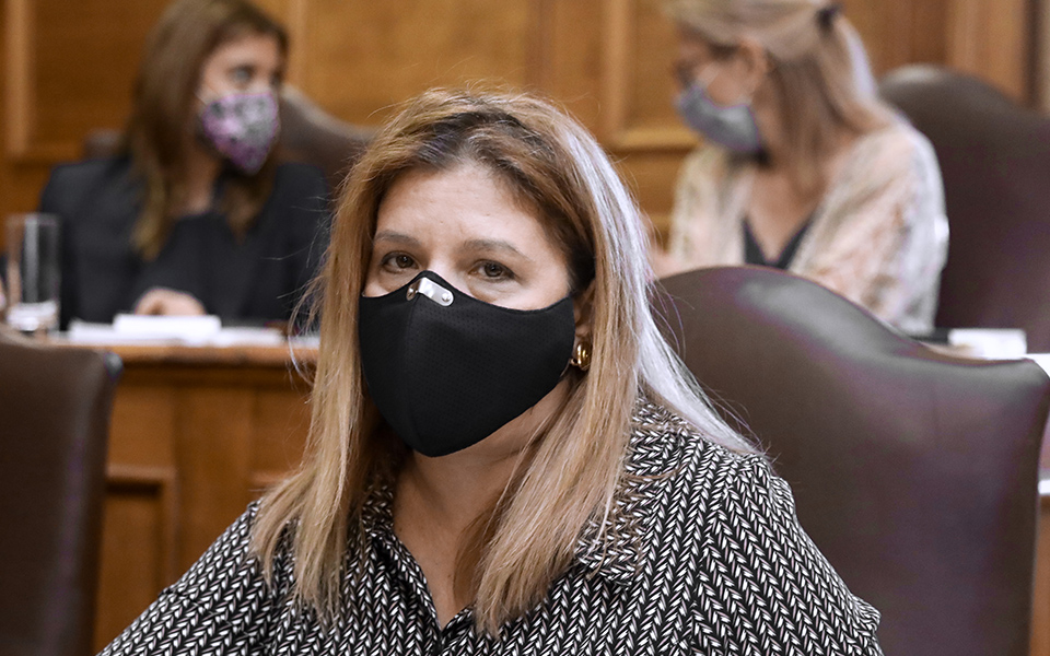 μ-συρεγγέλα-η-αντιμετώπιση-της-βίας-κα-561510385