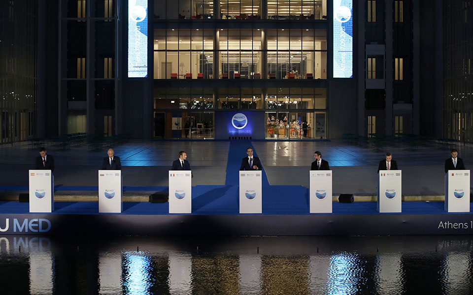 eumed-9-μακρόν-η-ε-ε-να-είναι-σε-θέση-να-αντι-561503212