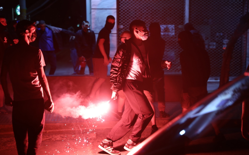 επεισόδια-στη-νίκαια-στο-τέλος-της-πορ-561504598