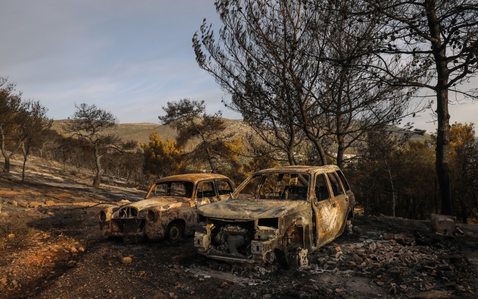 φωτιά-στη-νέα-μάκρη-σε-ύφεση-το-μέτωπο-561506611